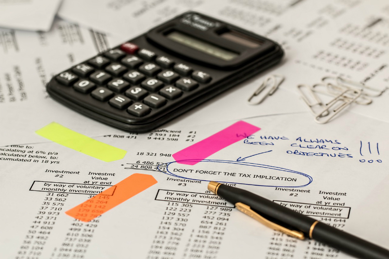 difference between bookkeeping and accounting